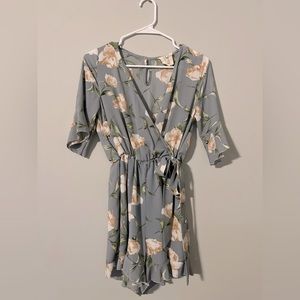 Floral romper NBW size small